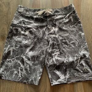 Prana Board Shorts Men’s Size 32 UPF 50 Black White Zip Pocket Activewear